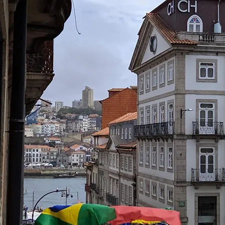 Douro River View From An Award Winning Building 포르투